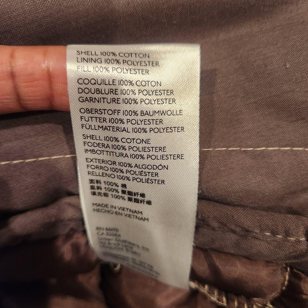 BDG Bandana print puffer coat size large - Picture 7 of 7